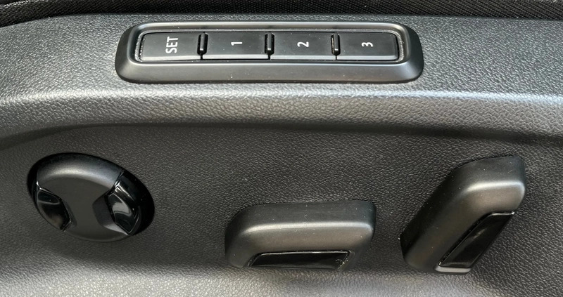 Volkswagen Tiguan cena 94900 przebieg: 213207, rok produkcji 2020 z Rybnik małe 781